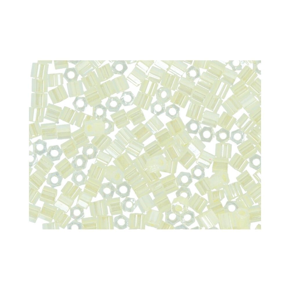 Бисер Toho 11/0 Hexagon 3 (2.2 мм), 5х5 г, 0142 бл.желтый/перл