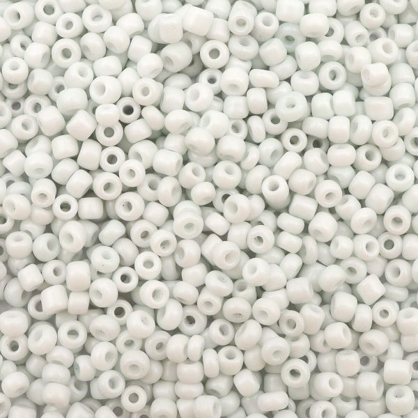 Бисер Astra&Craft 11/0 (2.1 мм), 200 г (10х20 г), цв. 979 белый перламутровый