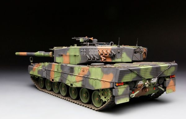 Модель сборная: танк, LEOPARD 2 A4 1/35, Meng TS-016