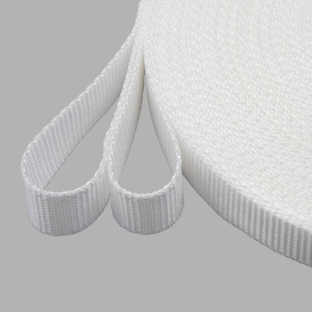 Стропа (ременная лента) 20 мм / 25 метров, толщ. 1.0 мм, [11 г/пог.м], 100% п/п, 1 белый