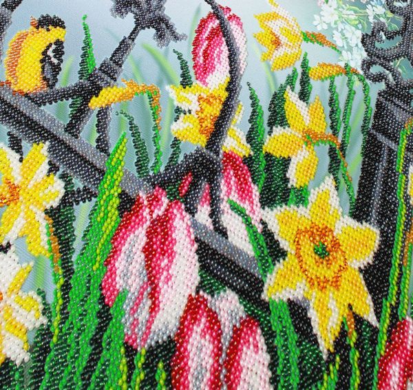 Набор для вышивания бисером Паутинка, Цветы весны 28х38 см