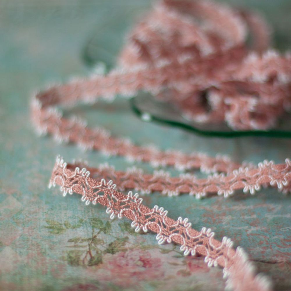 Кружево вязаное (тесьма) 11.0 мм пыльно-розовый с белым, 30 метров, IEMESA