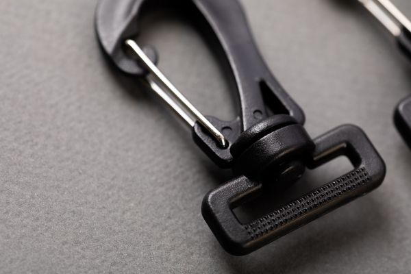 Карабин пластик с металлической застежкой 38 мм, 50 шт, черный, Gamma GHB001