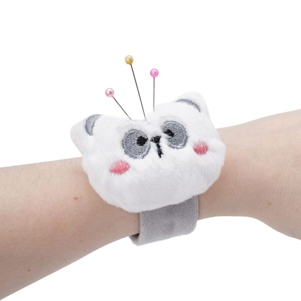 Браслет игольница мишка 24 см