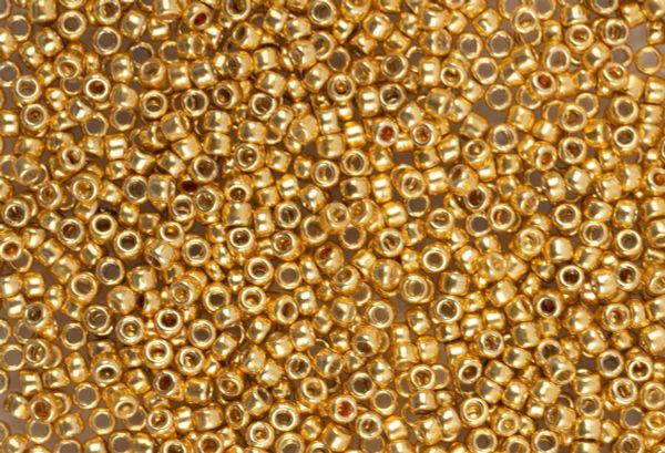 Бисер Toho 15/0 круглый (1.5 мм), 500 г, 0557 золотой