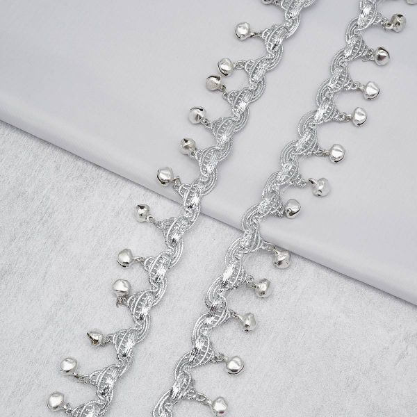 Тесьма отделочная металлизированная с бубенчиками 25.0 мм / 9.14 метра, серебро