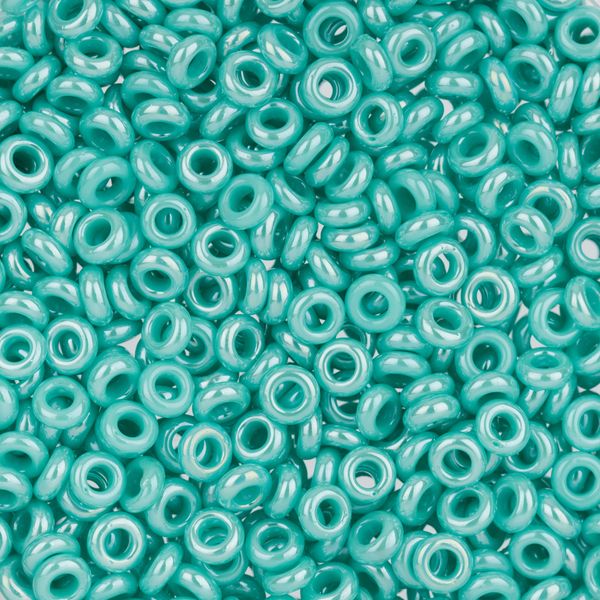 Бисер Toho 8/0 Demi №2, 3 мм, 25 г (5х5 г), №0132 зеленый/перл