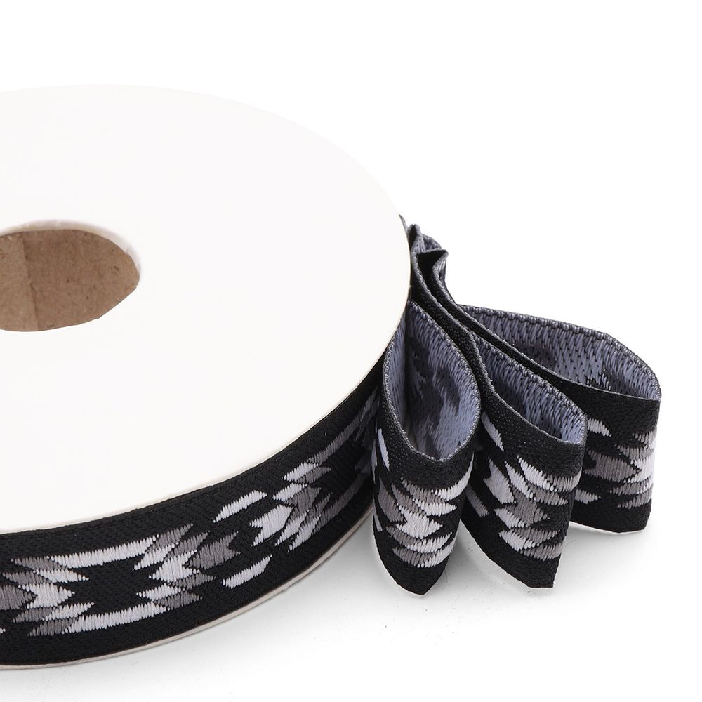 Лента (тесьма) жаккардовая 20.0 мм / 10±0.5 метров, Геометрический орнамент 20279 V3 черный/серый