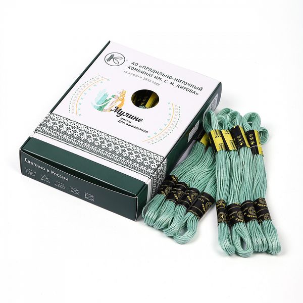 Мулине ПНК им.Кирова цв.8502 бл.зеленый, 24 мотка по 8 метров