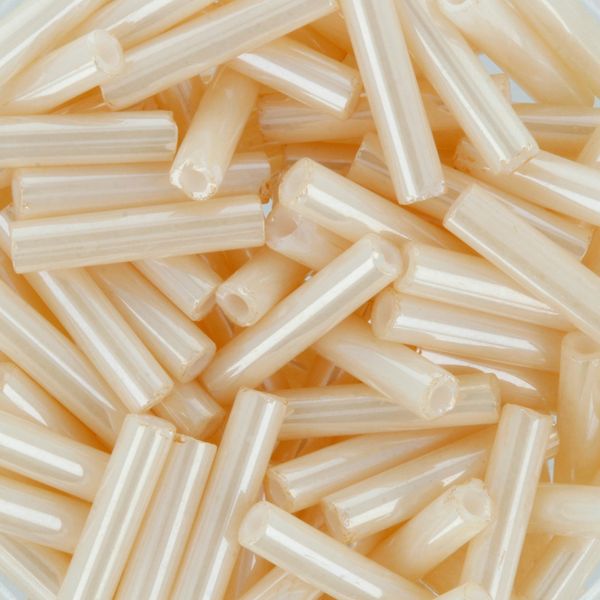 Бисер Toho Bugle 3 (9 мм), 25 г (5х5 г), 0123 кремовый/перл