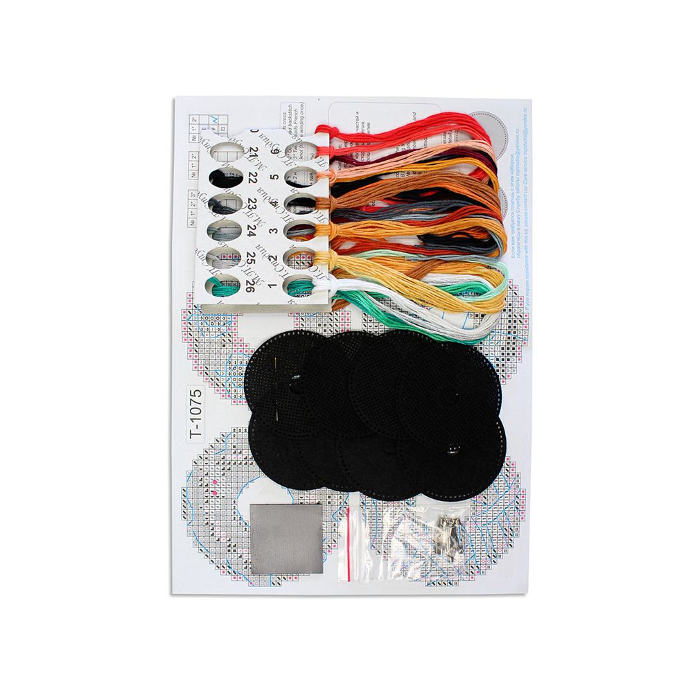 Набор для вышивания нитками МП Студия, на фетре Хэллоуинские пончики. Значки. Магниты 6х6см