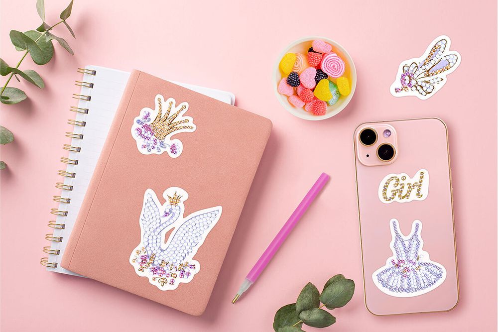 Алмазная (кристальная) мозаика Фрея, наклейки Девичьи грёзы 14х19.5 см