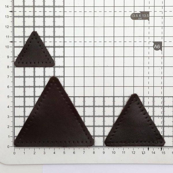 Набор заплаток пришивных из кожи, треугольник равностор. 4, 6 и 8см, с перфорацией, 3 шт (03 темно-коричневый), 9406