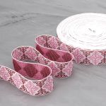 Лента (тесьма) жаккардовая 32.0 мм / 25 метров, Славянский орнамент Оберег, рис. 9788, белый / бордовый / розовый, С3774Г17