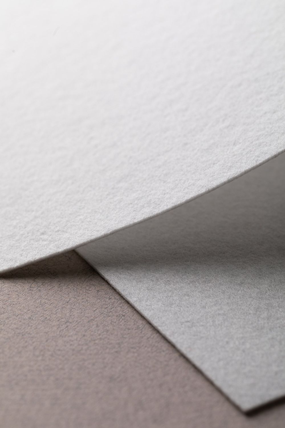 Фетр листовой жесткий 1.2 мм, 33х53 см, 802 гр. белый, Gamma FKS12-33/53