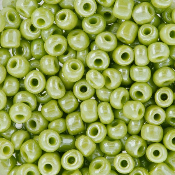 Бисер Zlatka 8/0 (2.9 мм), 100 г (10х10 г), №0124 салатовый, GR