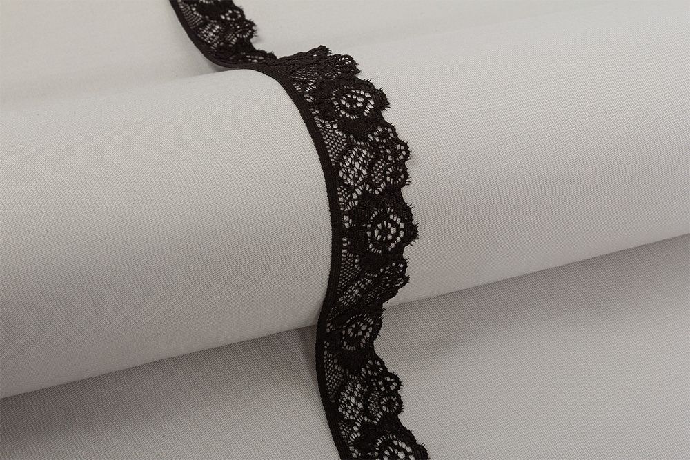 Кружево эластичное (стрейч) 32 мм / 25 м, черный, Blitz BL-20