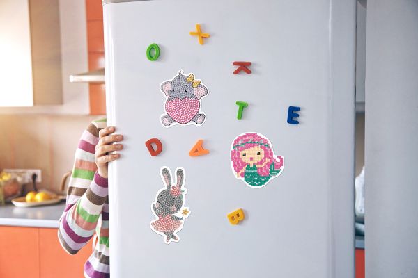 Алмазная (кристальная) мозаика Фрея, магнит Зайка, 5.5х10 см