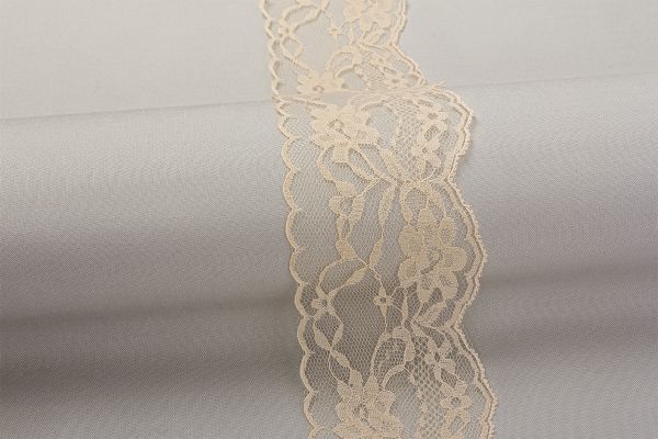 Кружево на сетке 73 мм / 25 м, 520 бежево-розовый, Blitz LCE-23