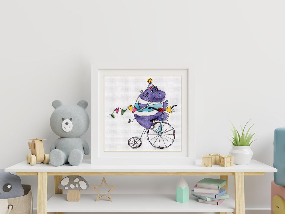 Набор для вышивания нитками Klart, Бегемотик на велосипеде, 14,5х15,5 см