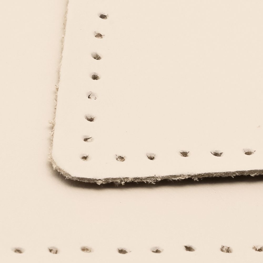 Заплатки пришивные из кожи, ромб 8х11,2см с перфорацией, 2 шт, 100% кожа, 06 бежевый, 9125