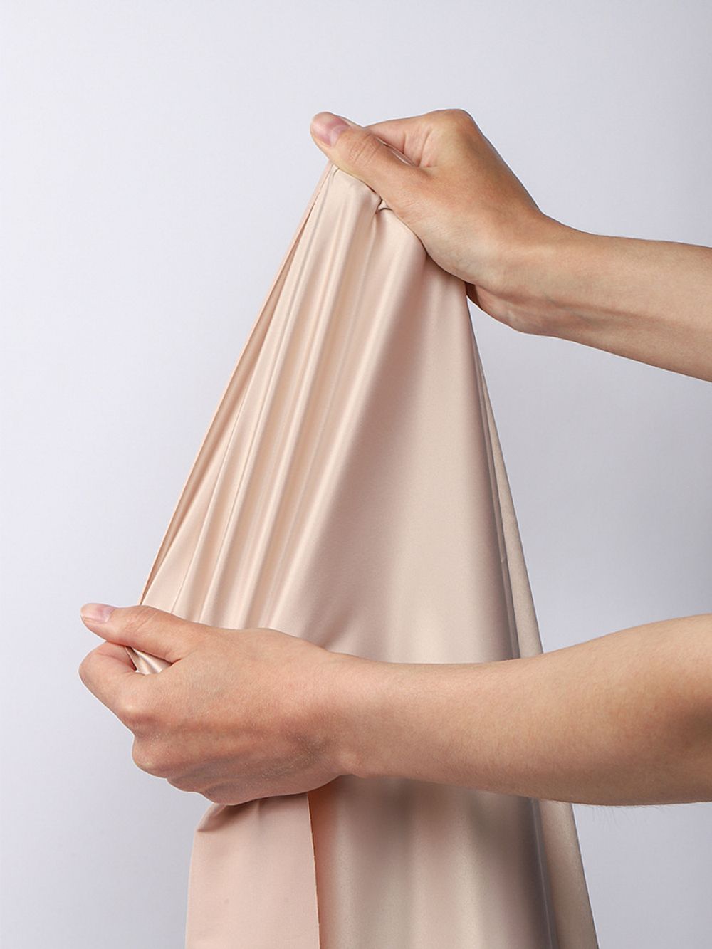 Атлас стрейч для нижнего белья 107 г/м², 125 см / 25 метров, 0180 цв.168 серебристый пион