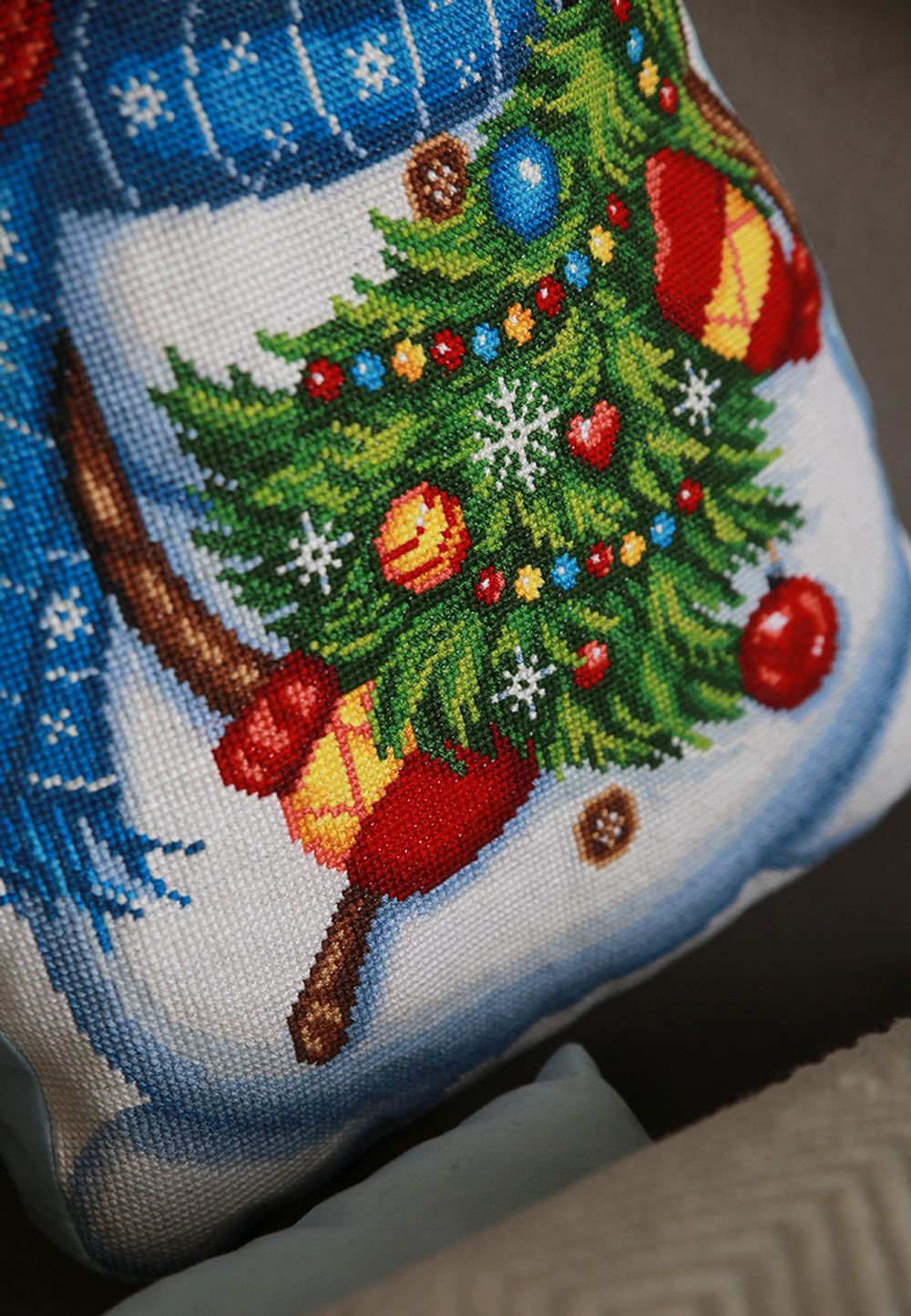 Набор для вышивания нитками Panna, подушка Снеговик, 34х45,5 см