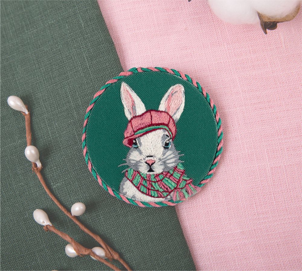 Набор для вышивания нитками Panna, Живая картина. брошь Кролик Жерар, 5.5х5.5 см