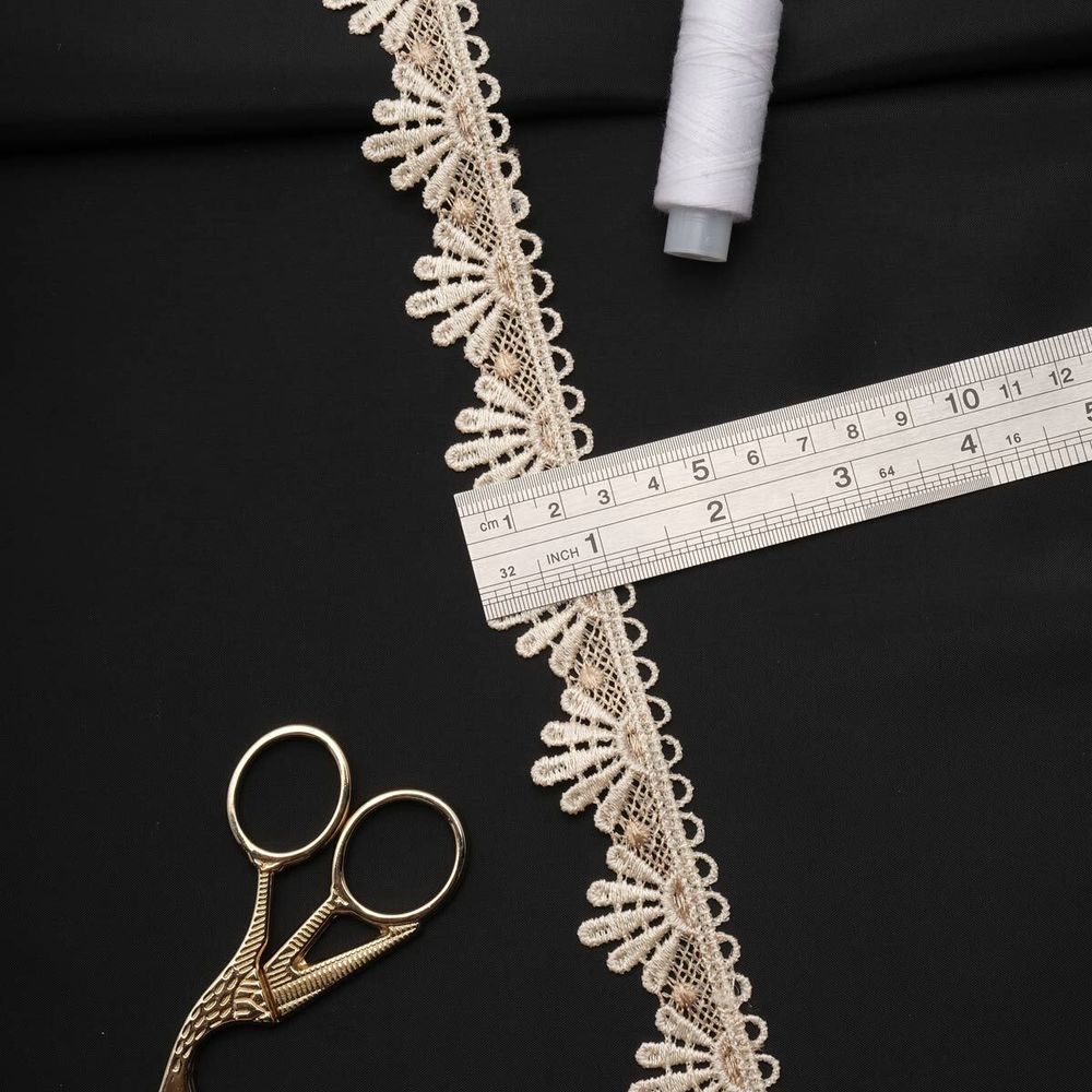 Кружево гипюр (плетёное) 30 мм / 13.7 метров, (интерьерное) бежевый, 3AR2339