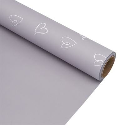 Пленка упаковочная для цветов и подарков Большие сердечки, 65 мкр, 58см / 10м ± 5% (VH2556 пурпурно-серый с сердечками)