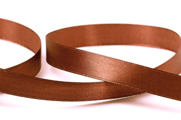 Лента атласная 1-сторонняя 12.0 мм / 33±2 метра, 122 св.коричневый, Gamma