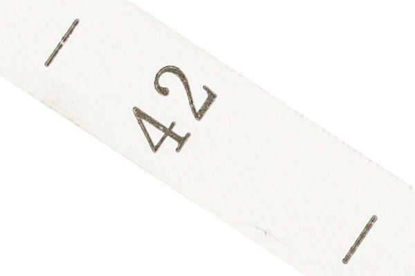 Этикетка-размерник п/э, размер 42 белый 10х25 мм ТВ в рул. 300 шт