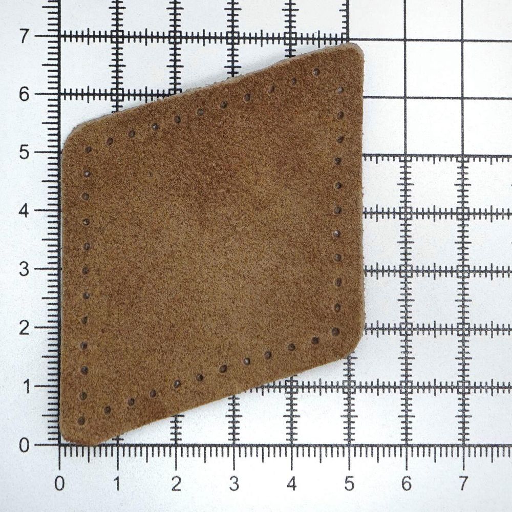 Заплатки пришивные из замши, ромб 6х8,4см с перфорацией, 2 шт, 100% кожа, 32 кэмел, 59115