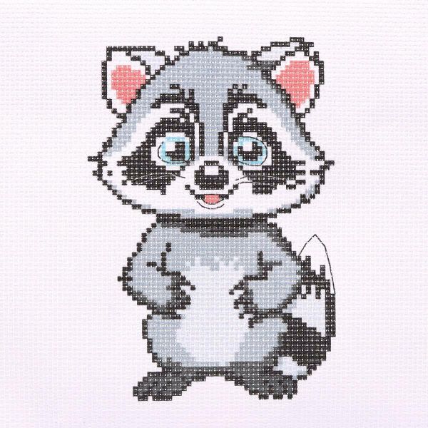 Набор для вышивания нитками Hobby&Pro Kids, Енот 19х18 см