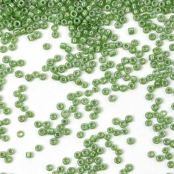 Бисер Magic4Hobby 12/0 (2 мм), 450 г, цв. 124, арт. OL.10/0