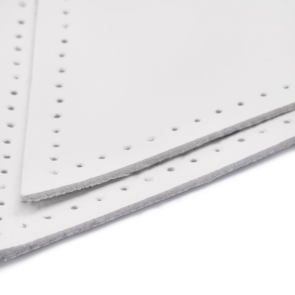 Заплатки пришивные из кожи, треугольник равнобедр., стор. 8см, с перфорацией, 2 шт, 100% кожа, 08 белый, 9903