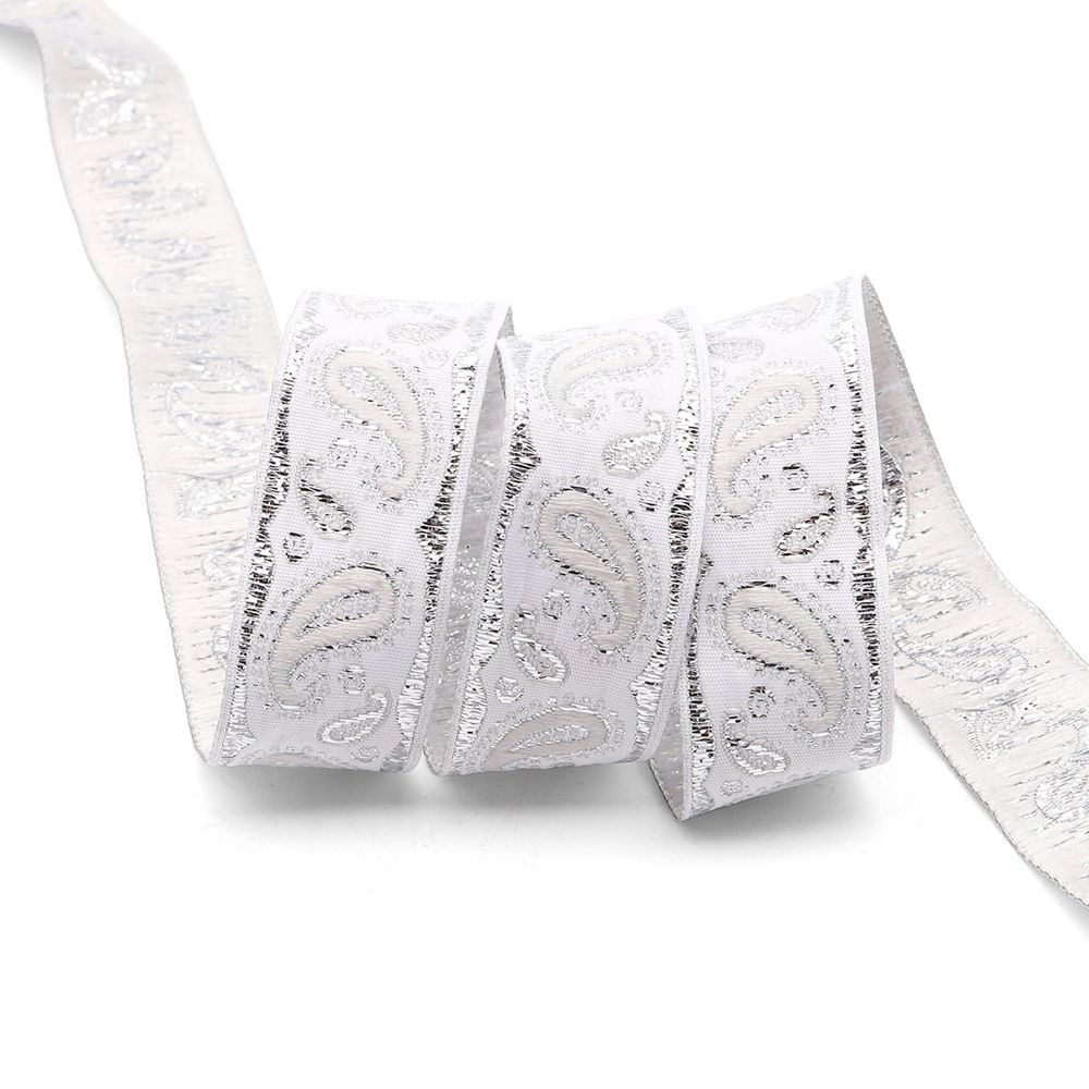 Лента (тесьма) жаккардовая 22.0 мм / 10±0.5 метров, Пейсли, 22807 белый/серебро