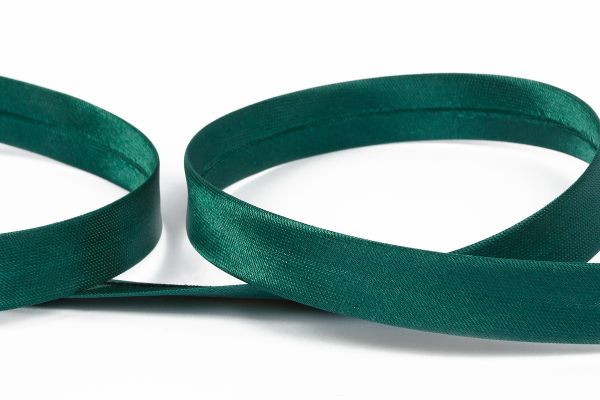 Косая бейка атласная 12 мм / 132±1 метра, 065 т.зеленый, Gamma GK-12P
