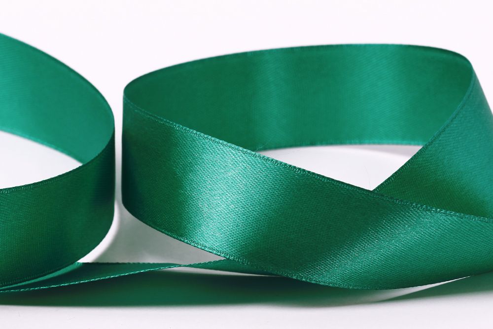 Лента атласная 1-сторонняя 25.0 мм / 33±2 метра, 016 изумруд, Gamma