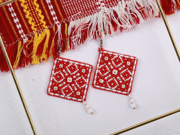 Набор для вышивания бисером Klart, серьги квадратные Красный орнамент, 4,5х4,5 см