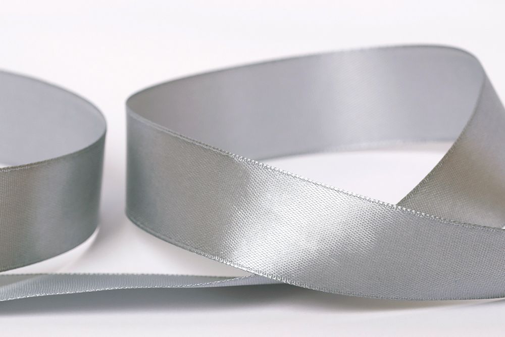 Лента атласная 1-сторонняя 25.0 мм / 33±2 метра, 079 бл.серый, Gamma