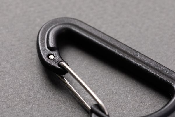 Карабин пластик с металлической застежкой 55х35 мм, 50 шт, черный, Gamma GHB018