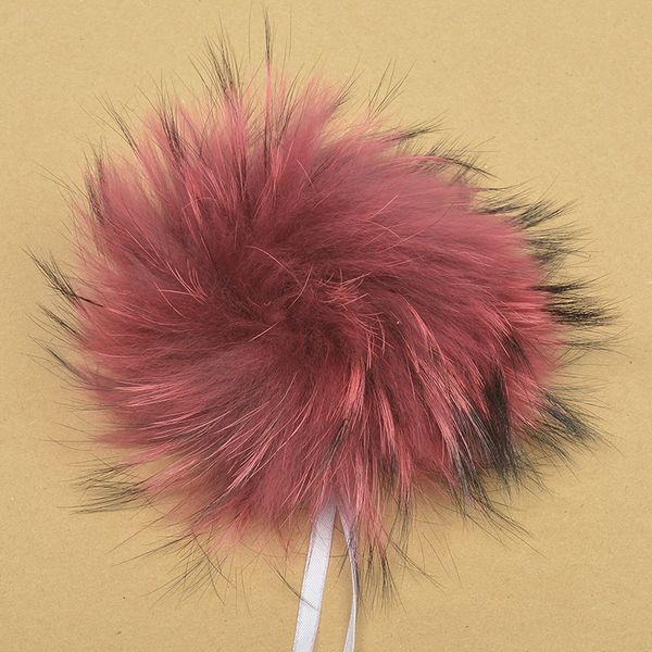 Помпон из натурального меха 180-200 мм, енот, RUS.PNE14, винный А