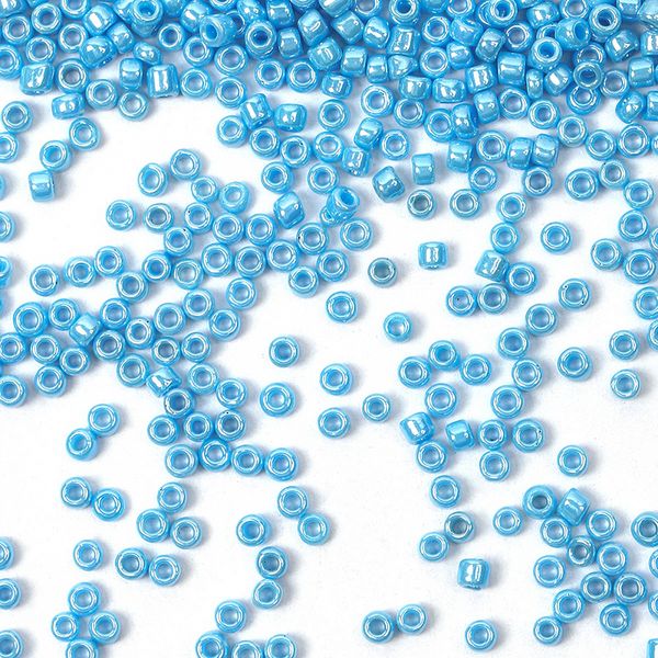 Бисер Magic4Hobby 12/0 (2 мм), 450 г, цв. 123, арт. OL.10/0