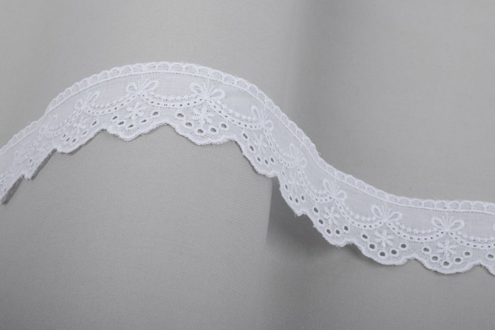 Кружево шитьё 38 мм / 10 м, белый, Gamma GYEM-4801