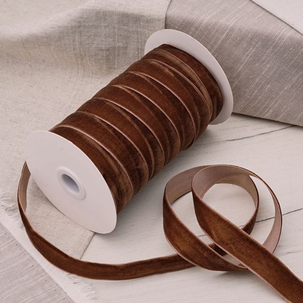 Лента бархатная (тесьма) 20.0 мм / 32.9±2 метров, 0081-1901, 208 коричневый