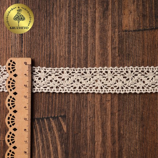 Кружево вязаное (тесьма) 25 мм, диз. 297, цв.01 натуральный, уп. 25 м, Kruzhevo