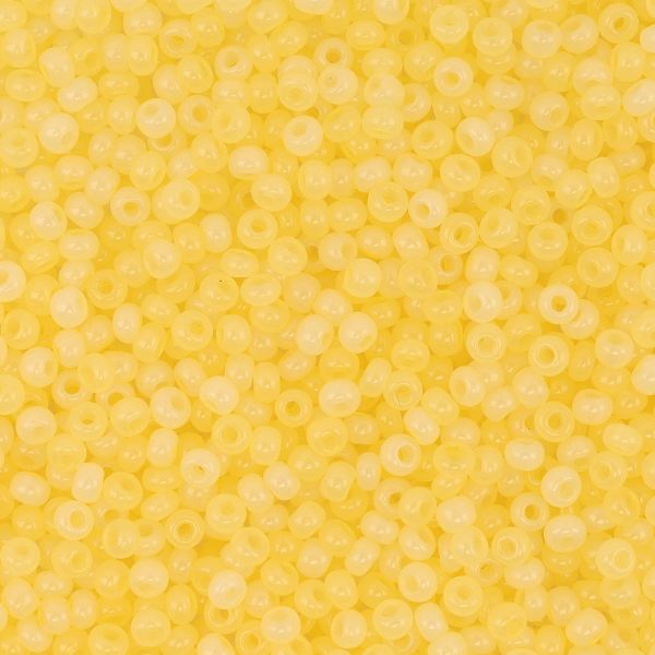 Бисер Preciosa 10/0 (2.3 мм), 500 г, эффект алебастра, круг.отв., (02281) 331-19001-10/0