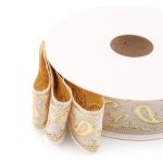 Лента (тесьма) жаккардовая 22.0 мм / 10±0.5 метров, Пейсли, 22807 белый/золото