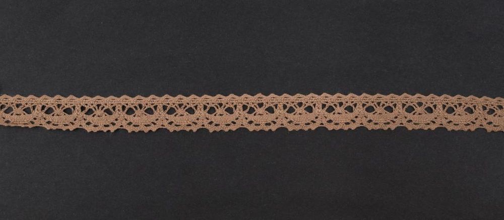 Кружево вязаное (тесьма) 16 мм цв.молочный шоколад, Alfa, 25 метров, AF-093-812 Кружево вязаное (тесьма) 16 мм цв.молочный шоколад, Alfa, 25 метров, AF-093-812